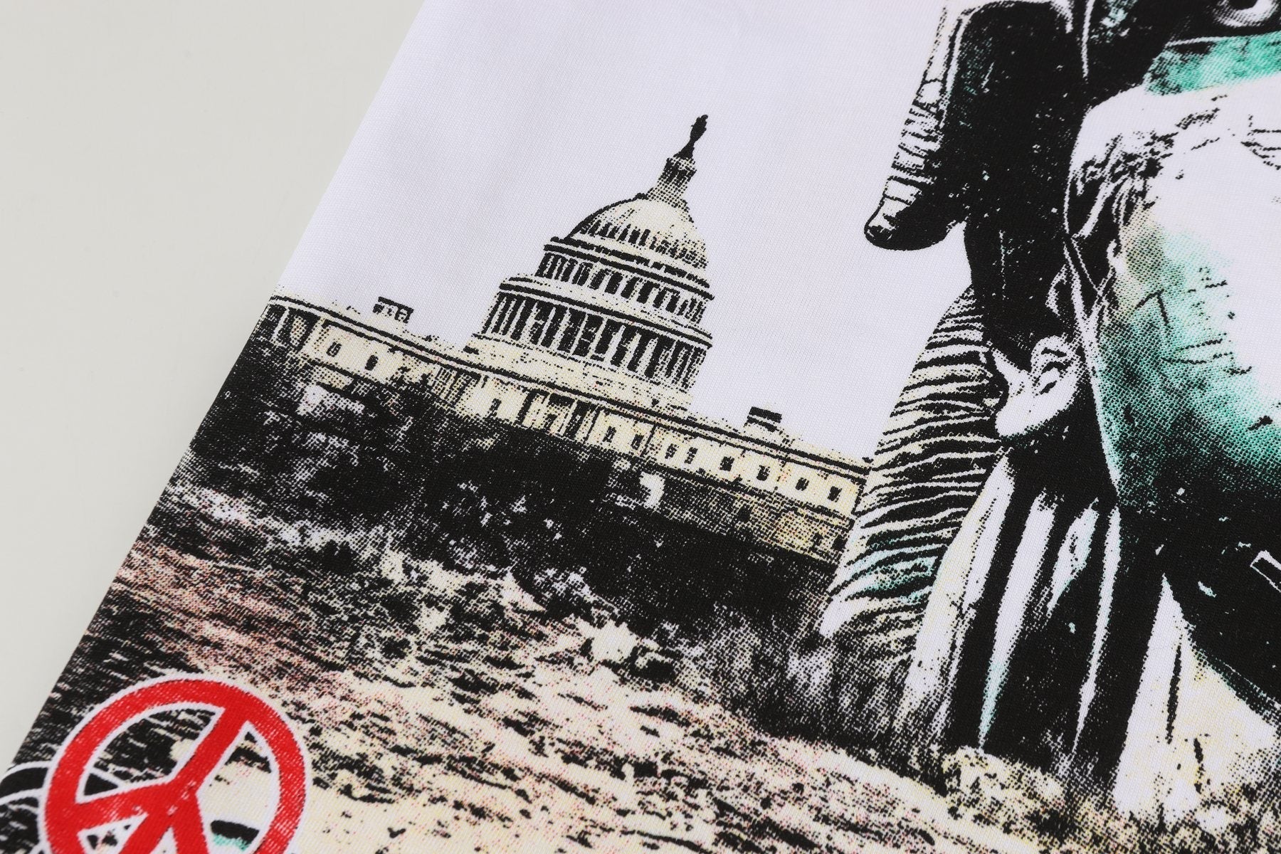 Hellstar Statue Graphic Short-Sleeve T-Shirt — detail