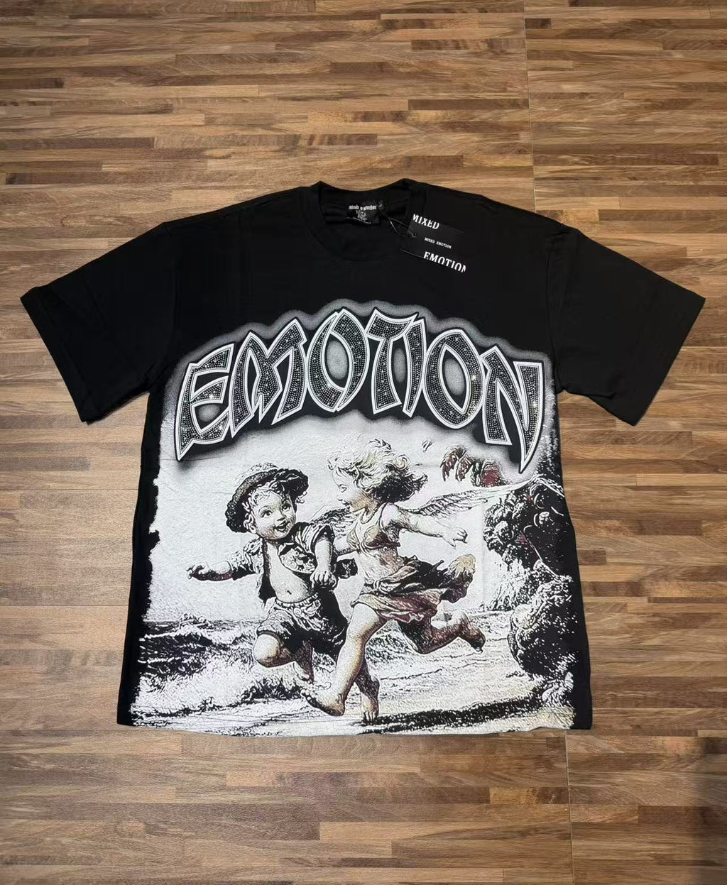 MIXED EMOTION Angel Beach Graphic T-Shirt — front