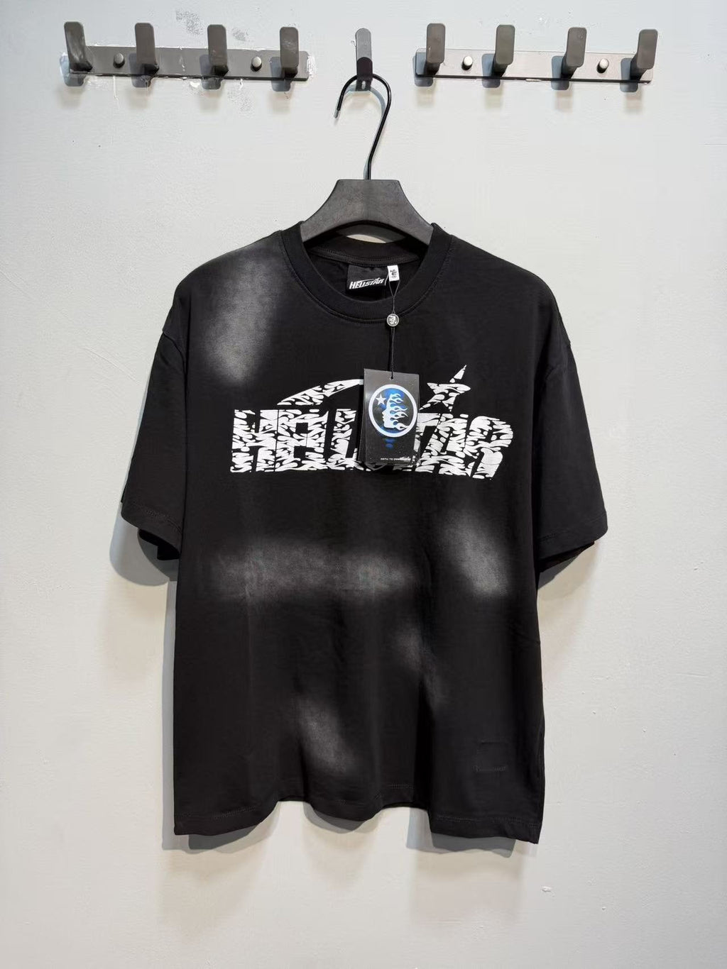 Hellstar Circular Back Graphic Short-Sleeve T-Shirt — front