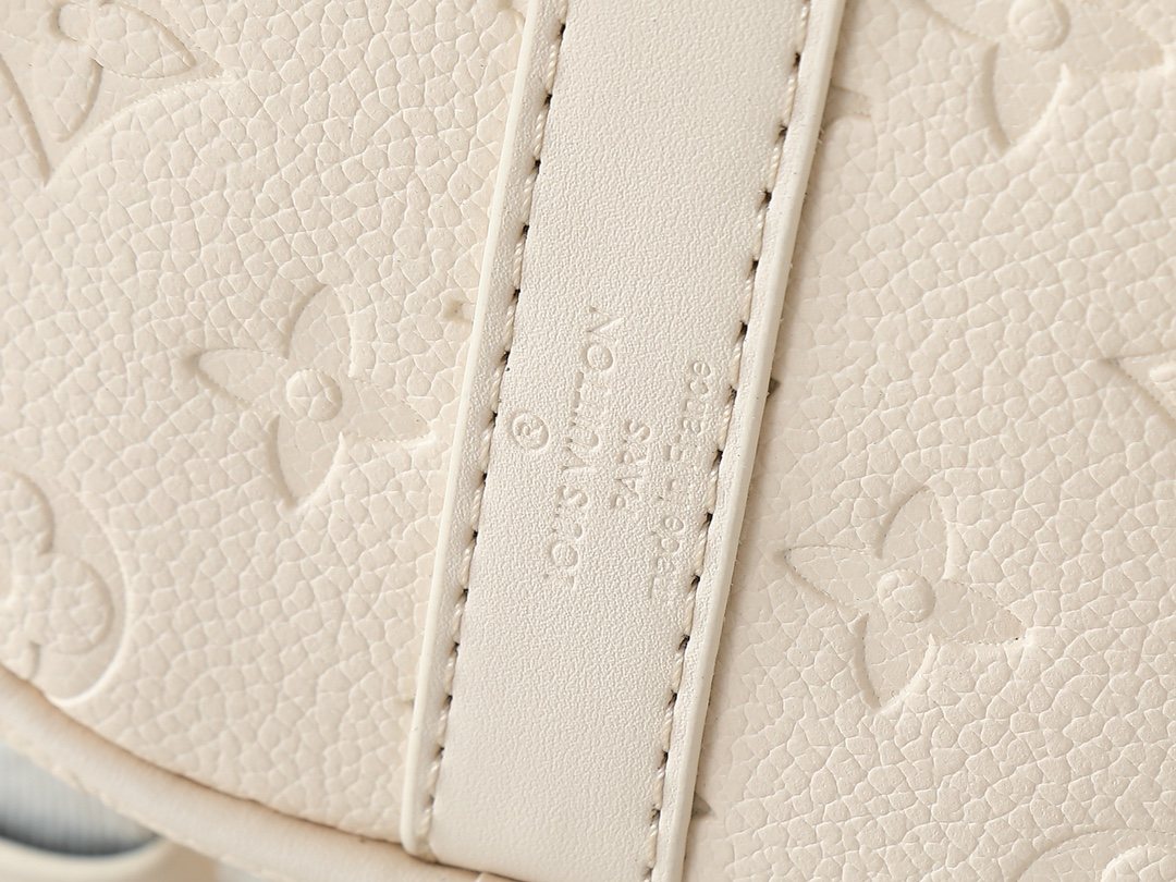 Louis Vuitton Keepall Monogram Taurillon Leather Handbag — detail