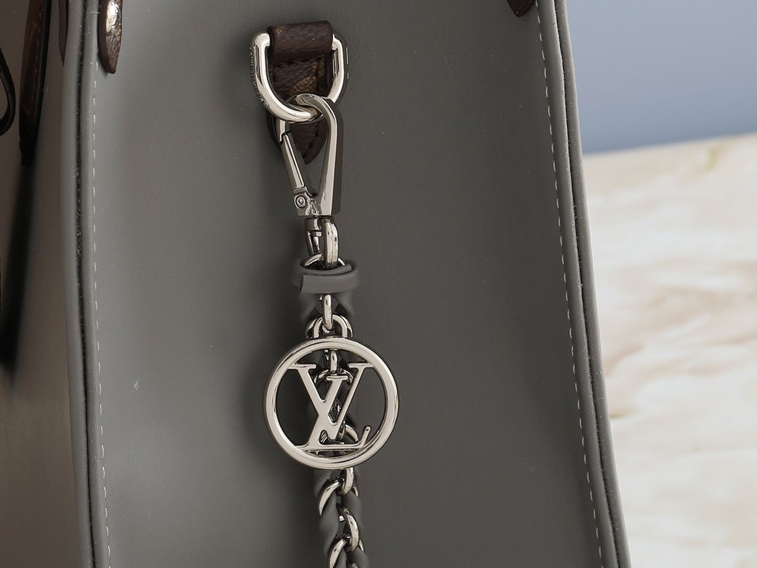 Louis Vuitton OnTheGo Gray Tote with Monogram Handles — detail
