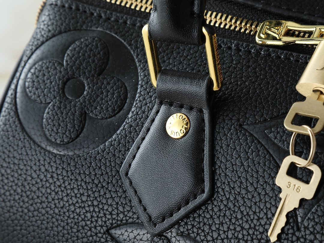 Louis Vuitton Speedy Bandoulière Monogram Empreinte Handbag — detail