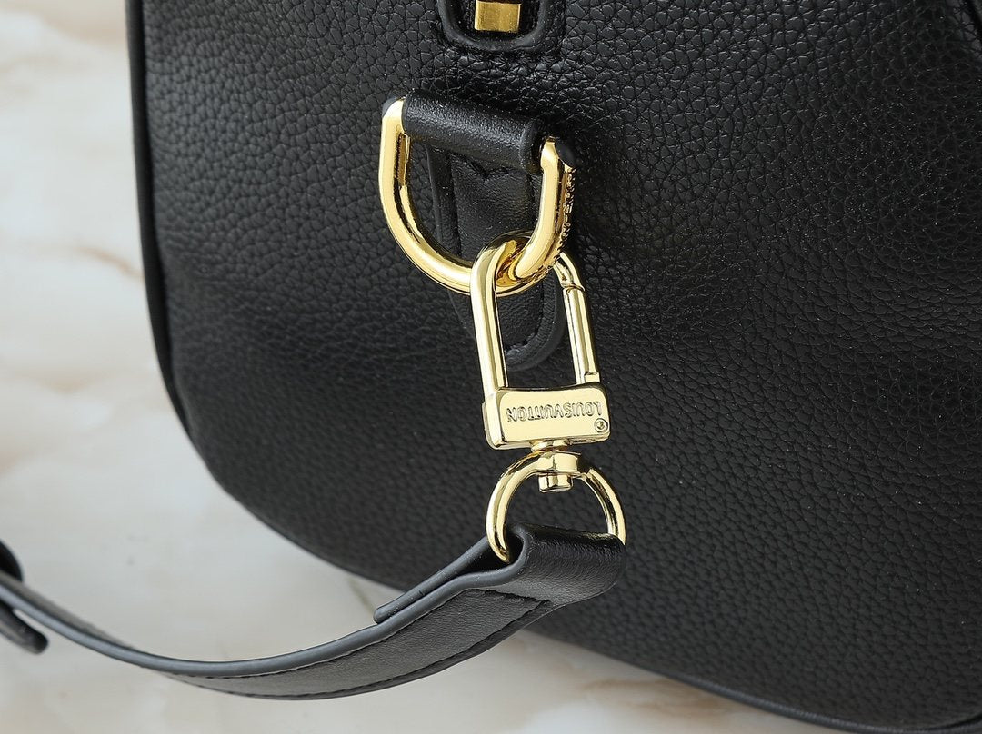 Louis Vuitton Speedy Bandoulière Monogram Empreinte Handbag — detail