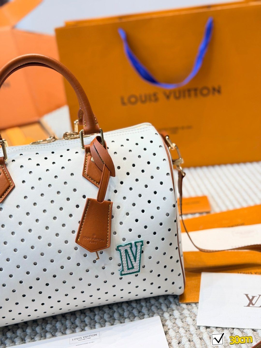 Louis Vuitton Speedy Top-Handle Shoulder Bag — detail