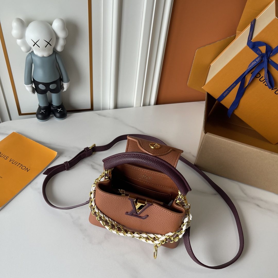Louis Vuitton Capucines Daydream Floral Chain Handbag — detail