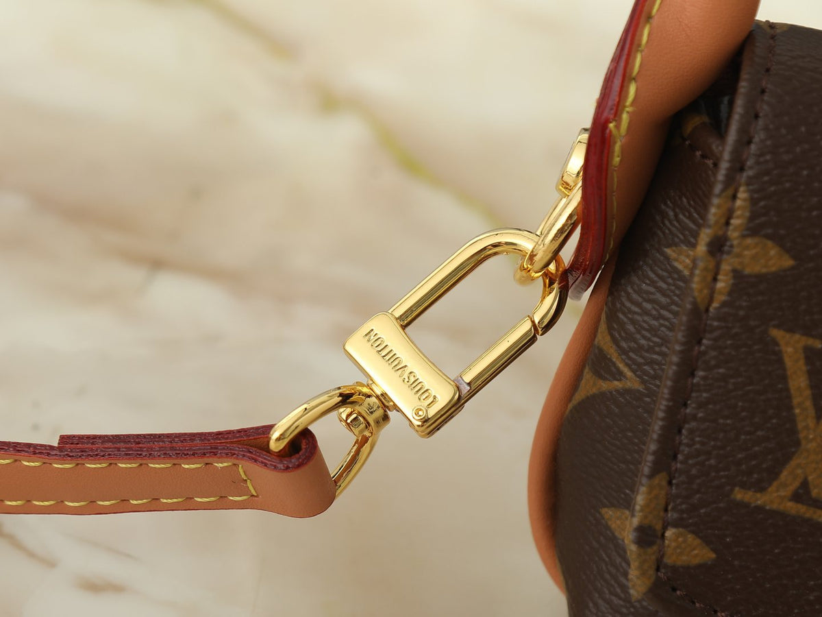 Louis Vuitton Wallet on Chain Ivy Monogram Top-Handle Bag — detail
