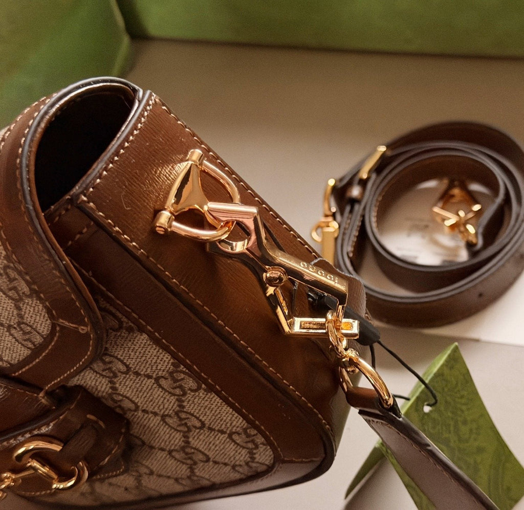 Gucci Rounded Flap Horsebit Saddle Bag — detail