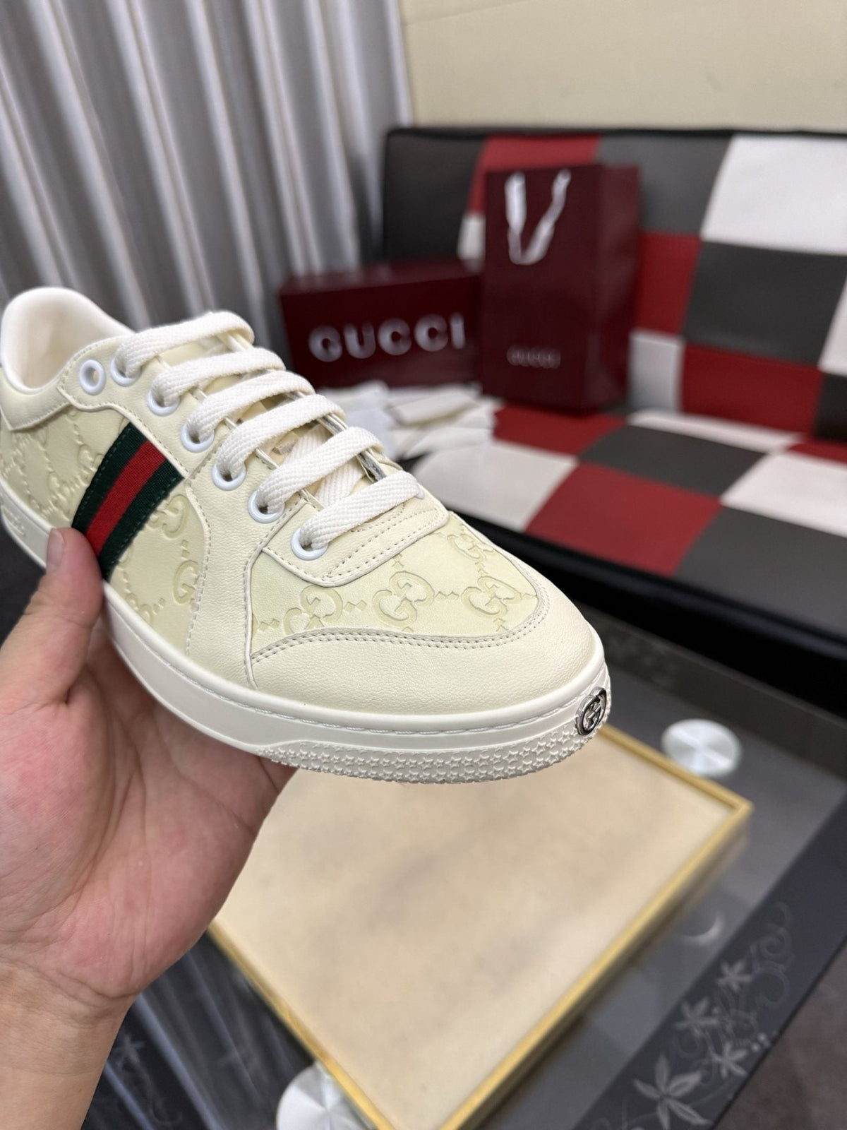 Gucci Patterned Low-Top Sneakers with Stripes — detail