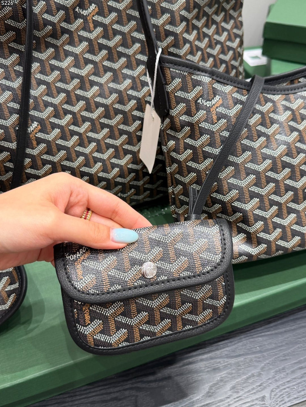 Goyard Patterned Hobo Shoulder Bag — detail