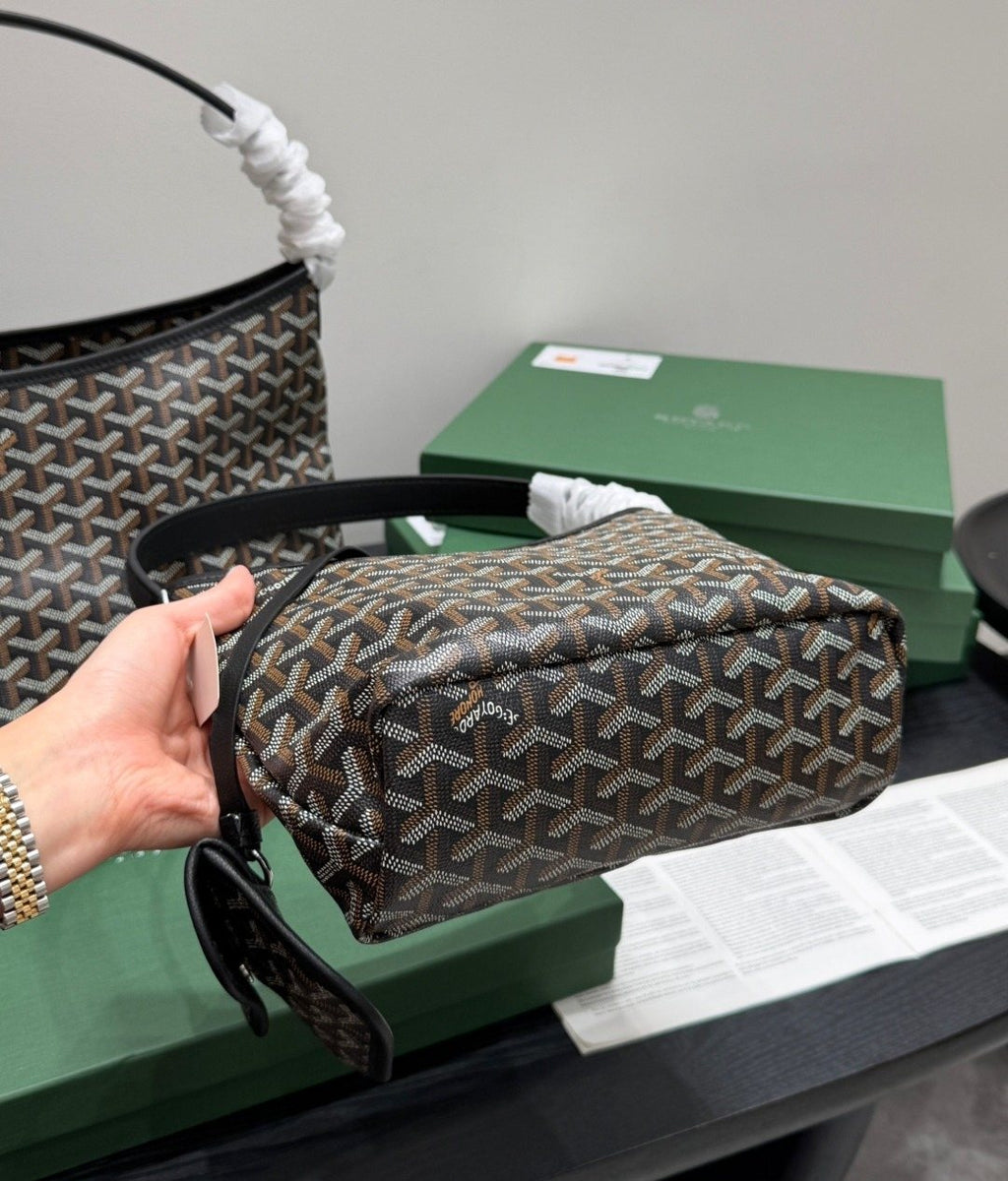 Goyard Patterned Hobo Shoulder Bag — detail