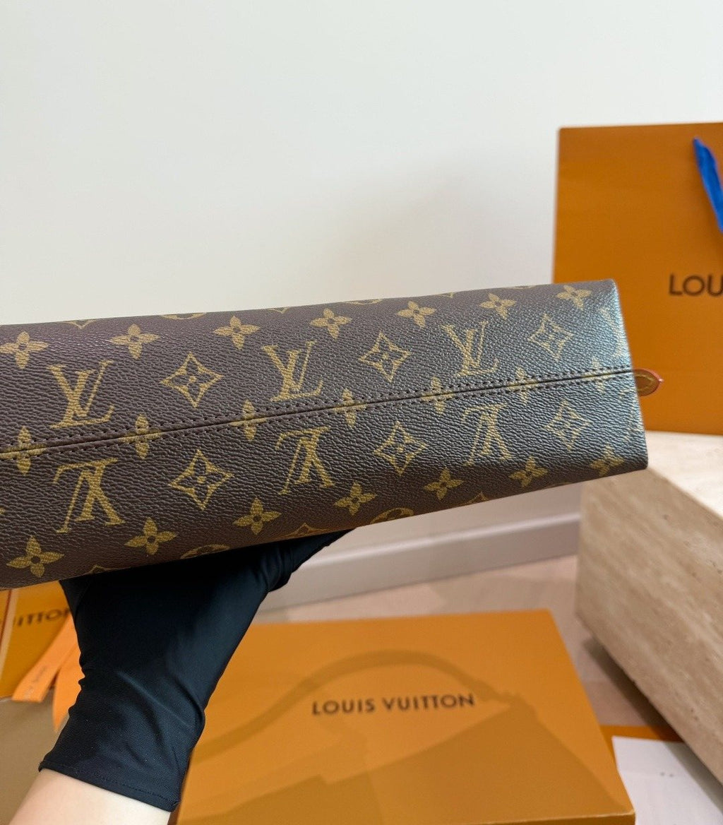 Louis Vuitton Carryall Horizontal Monogram Shoulder Bag — detail