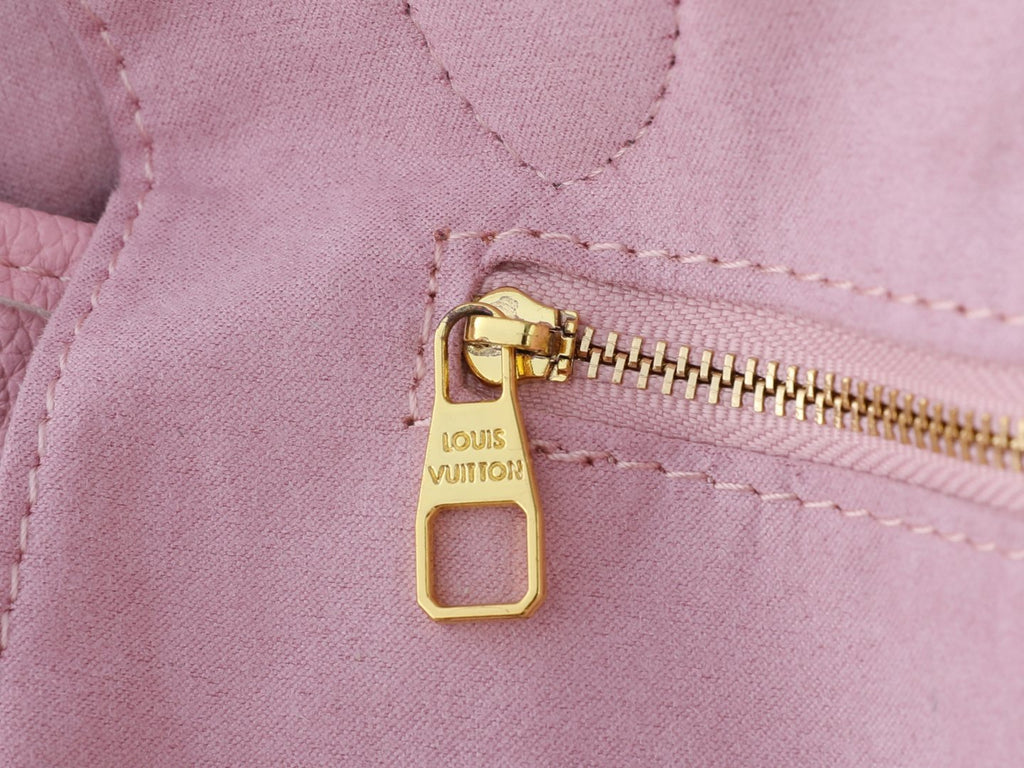 Louis Vuitton Neverfull Monogram Tote with Zip Pouch — detail
