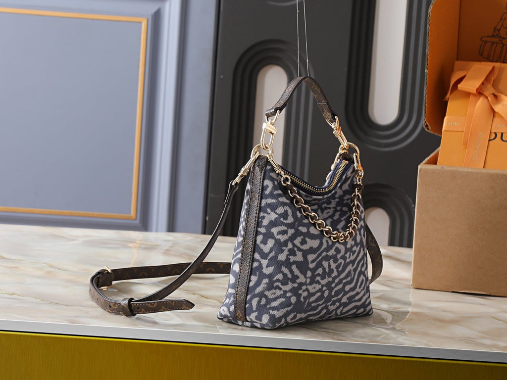 Louis Vuitton Multipass Blue-Gray Patterned Shoulder Bag — side