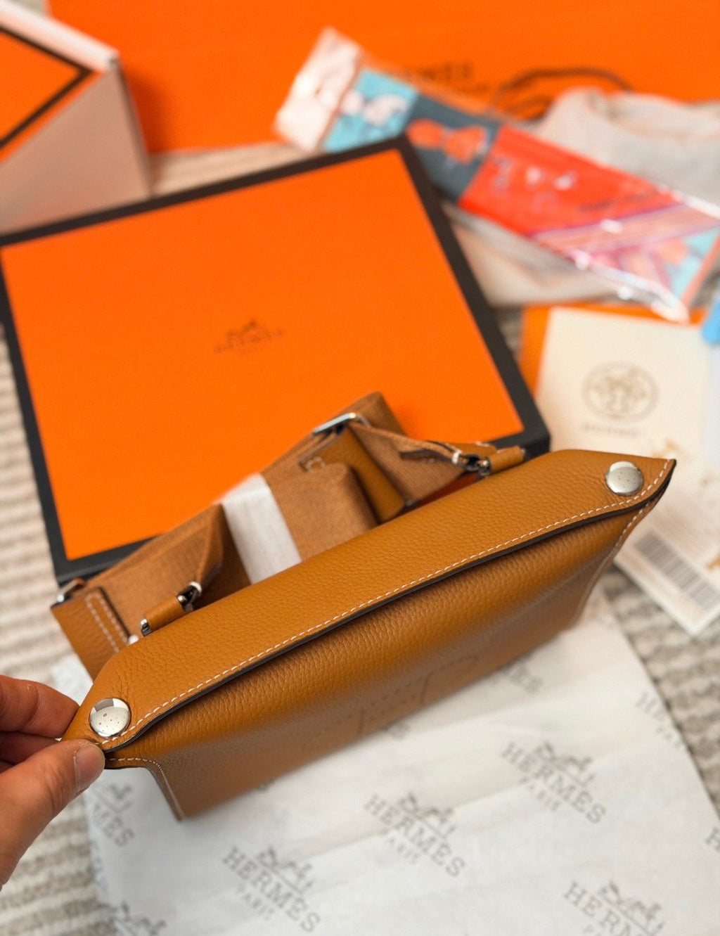 Hermès Videpoche Perforated H Crossbody Bag — detail