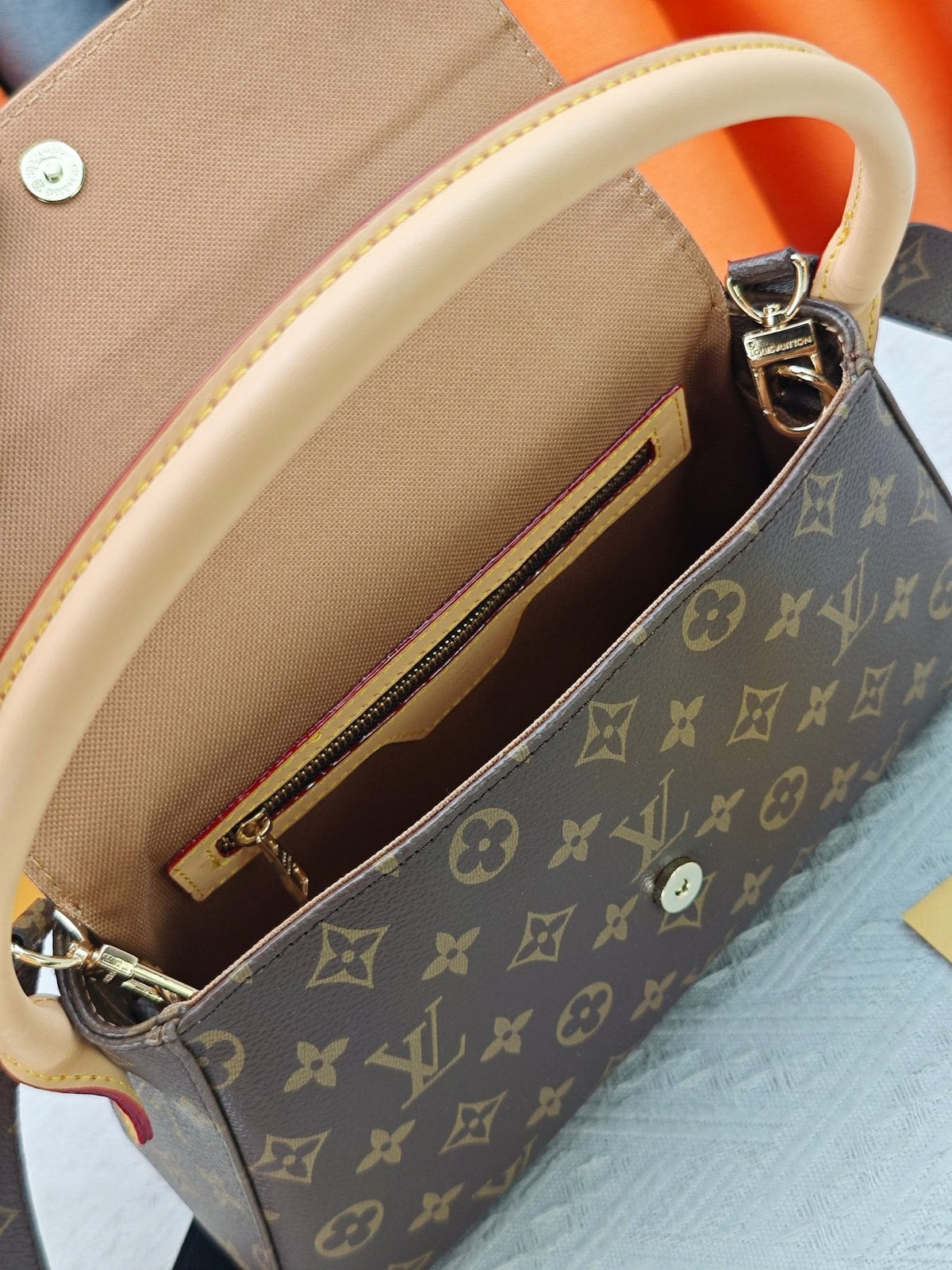 Louis Vuitton Looping Monogram Shoulder Bag — detail