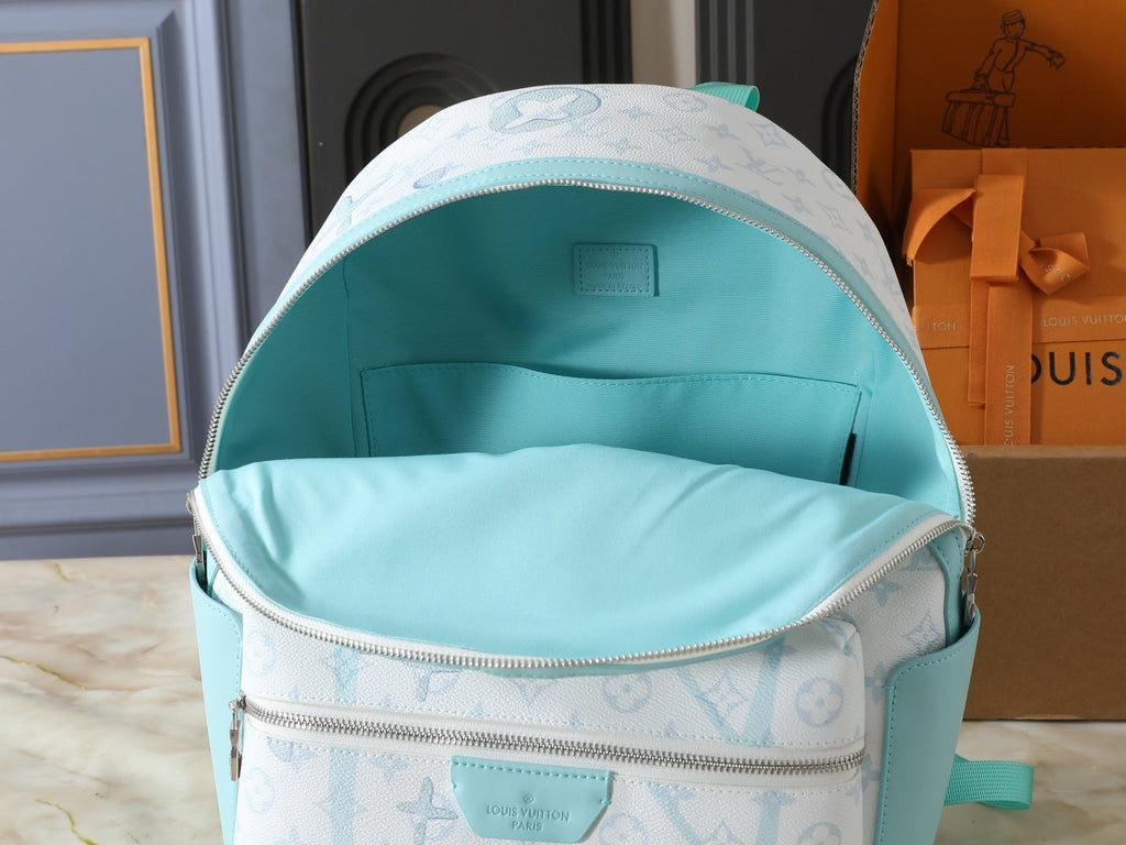 Louis Vuitton Discovery Monogram Backpack — detail