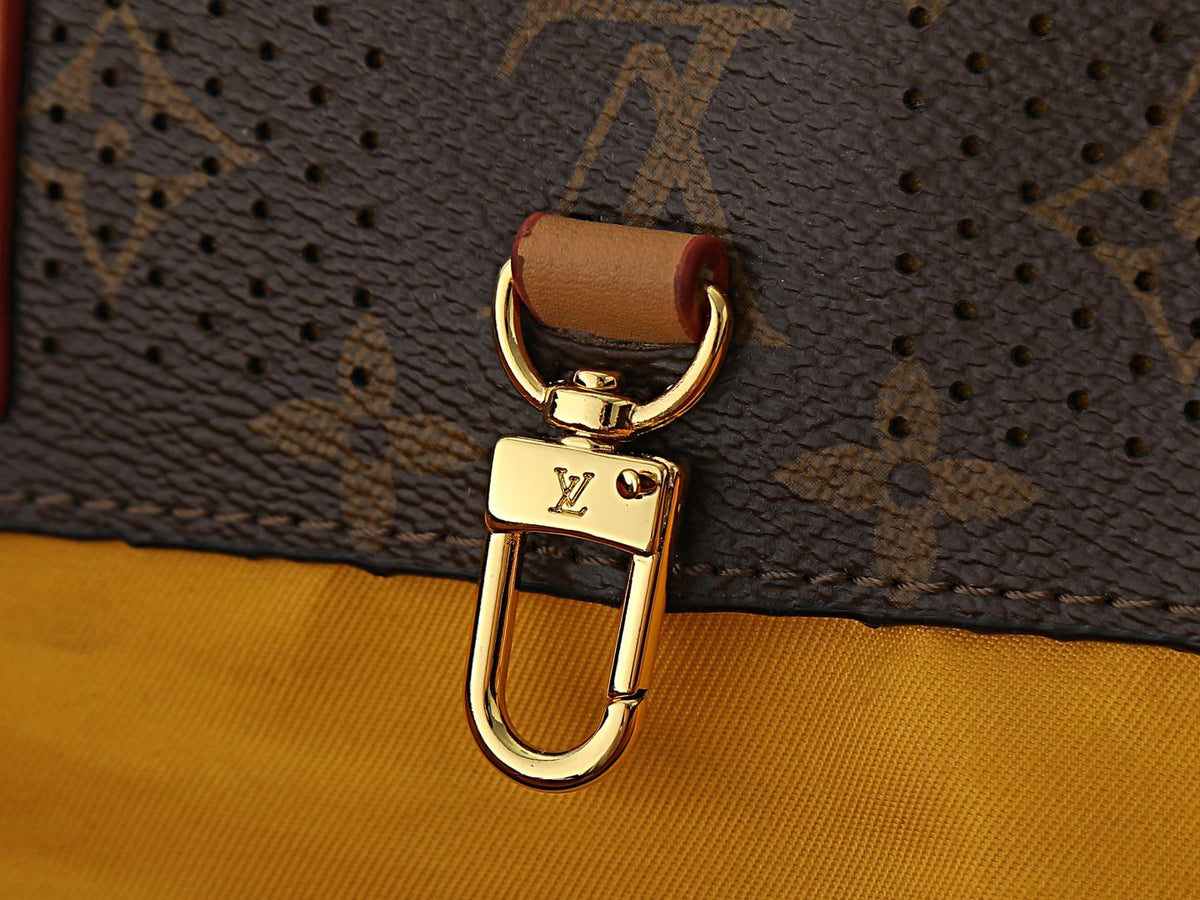Louis Vuitton Shopper Monogram Tote Bag — detail