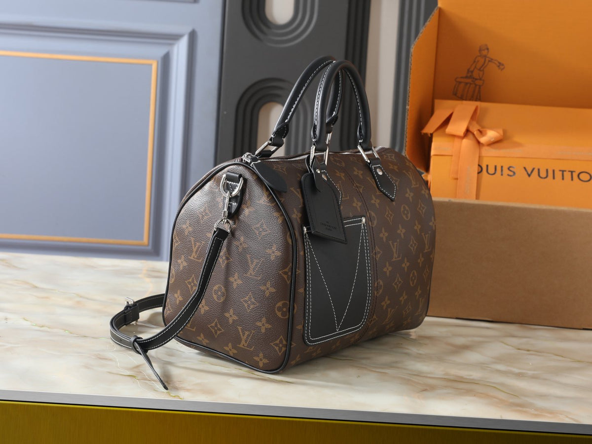 Louis Vuitton Speedy Bandoulière Monogram Pocket Bag — side