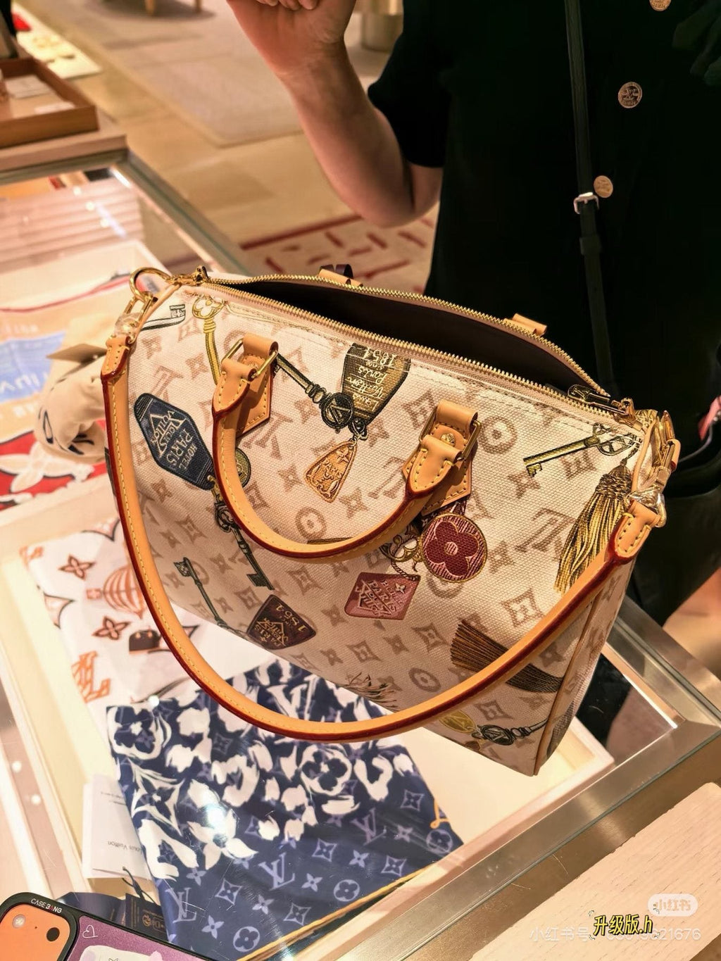 Louis Vuitton Speedy Flight Mode Printed Satchel — detail