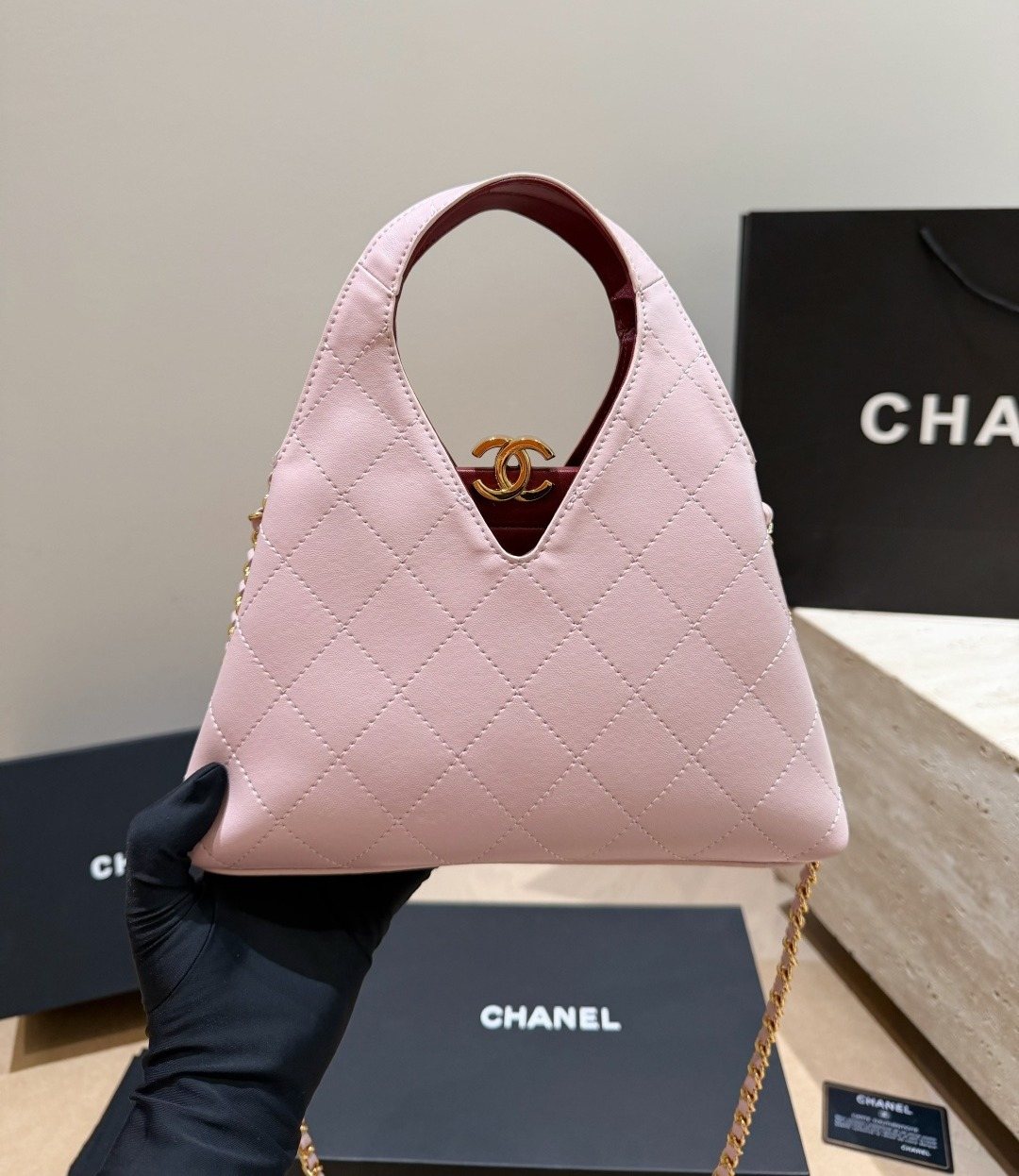 Chanel Diamond-Quilted Integrated-Handle Hobo Bag — front