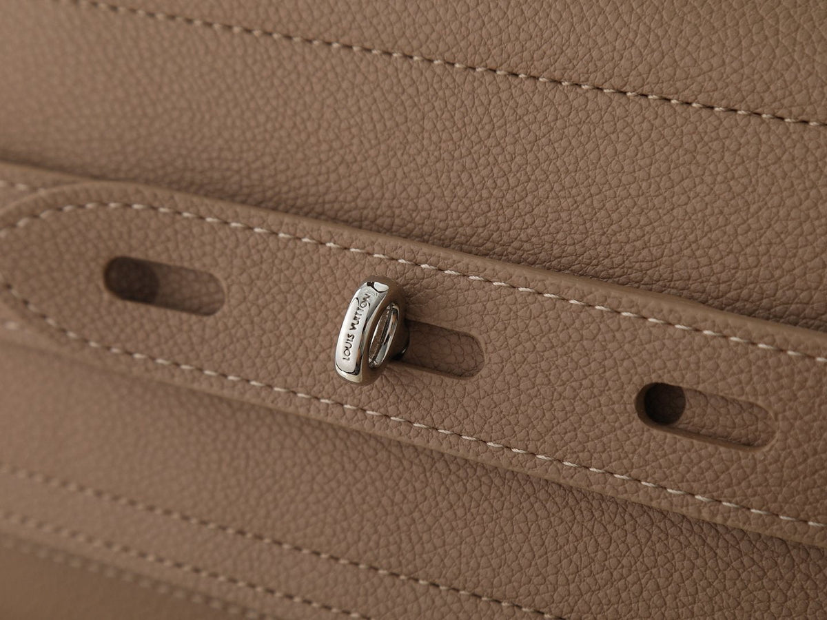 Louis Vuitton Steamer 30 Louis Vuitton Touch Leather Bag — detail