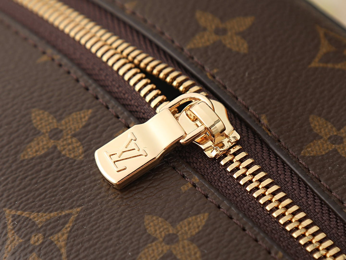 Louis Vuitton Locker Dopp Kit Brown Monogram Toiletry Bag — detail