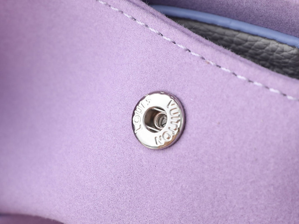 Louis Vuitton Pochette Métis Soft Crossbody Bag — detail