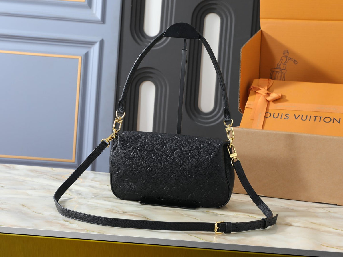 Louis Vuitton Pochette Métis Soft Crossbody Bag — back