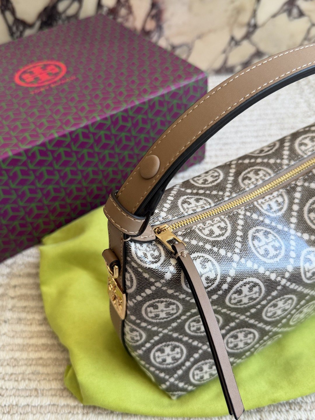 Circular Motif Curved-Zip Handbag — detail