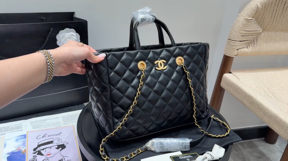 Chanel Diamond-Quilted Chain Tote — hero