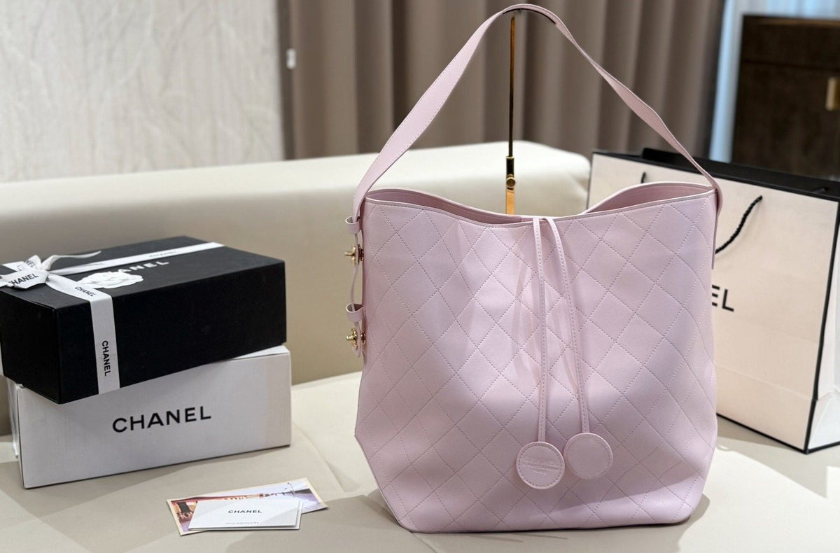 Chanel Diamond-Quilted Bucket Shoulder Bag — front
